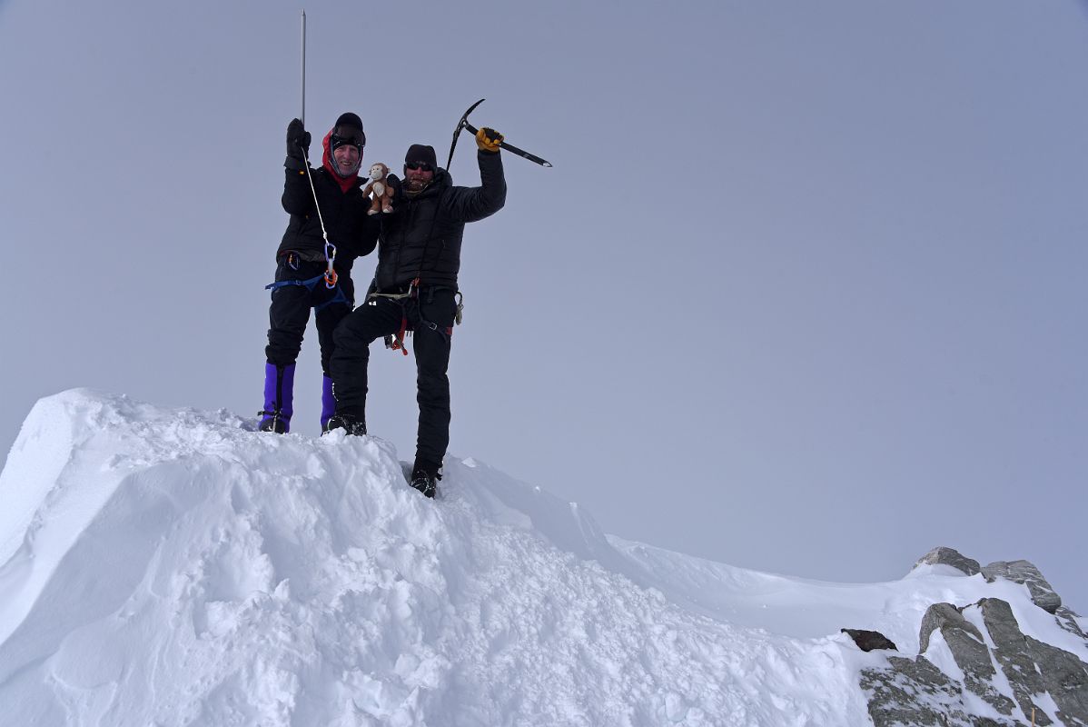 05B Jerome Ryan, Dangles And Guide Josh Hoeschen Celebrate On The Mount Vinson Summit